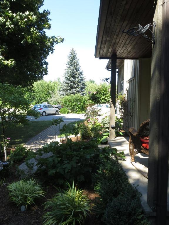 Cedar Gables Bed & Breakfast ナイアガラオンザレイク エクステリア 写真