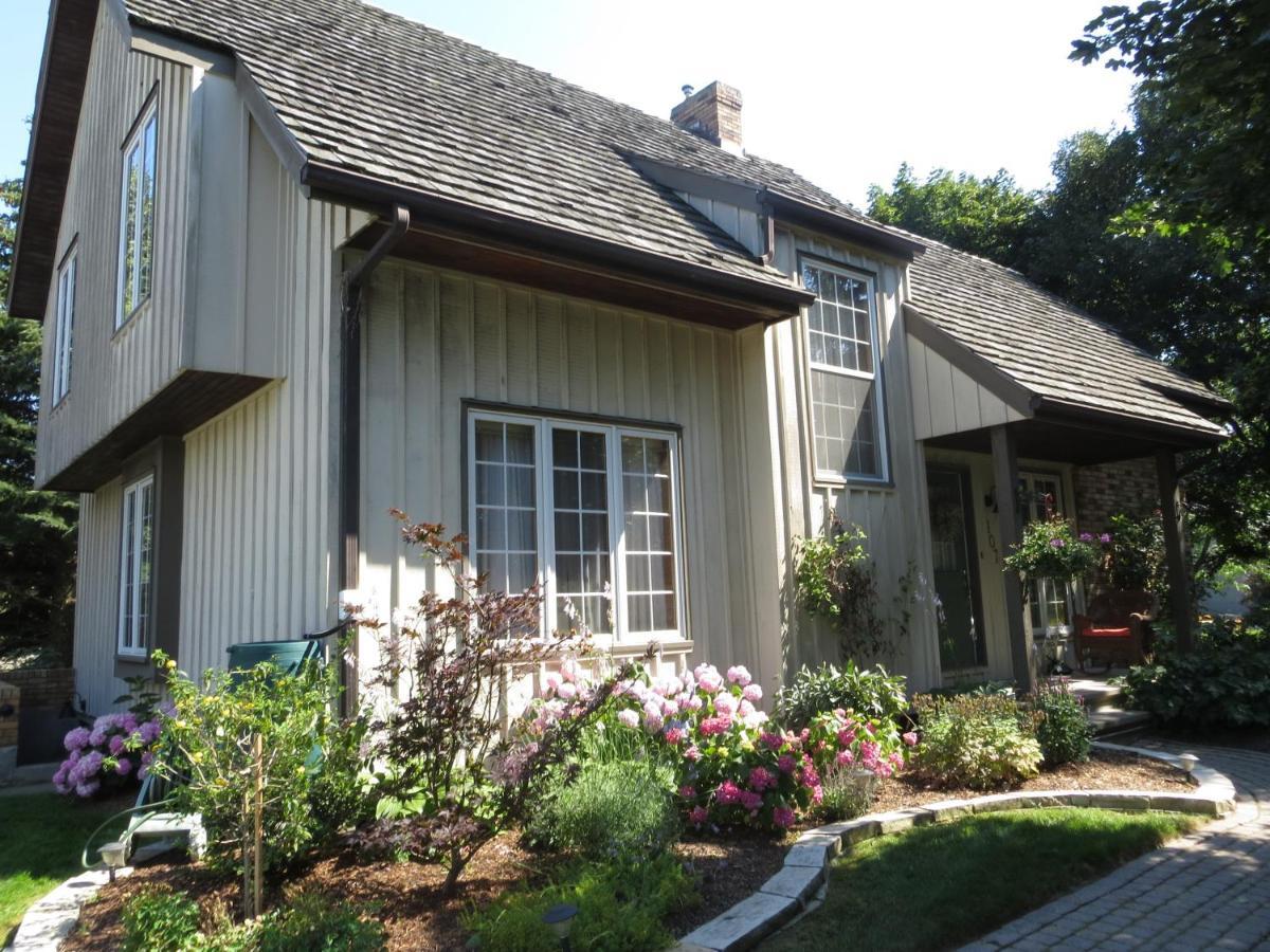Cedar Gables Bed & Breakfast ナイアガラオンザレイク エクステリア 写真